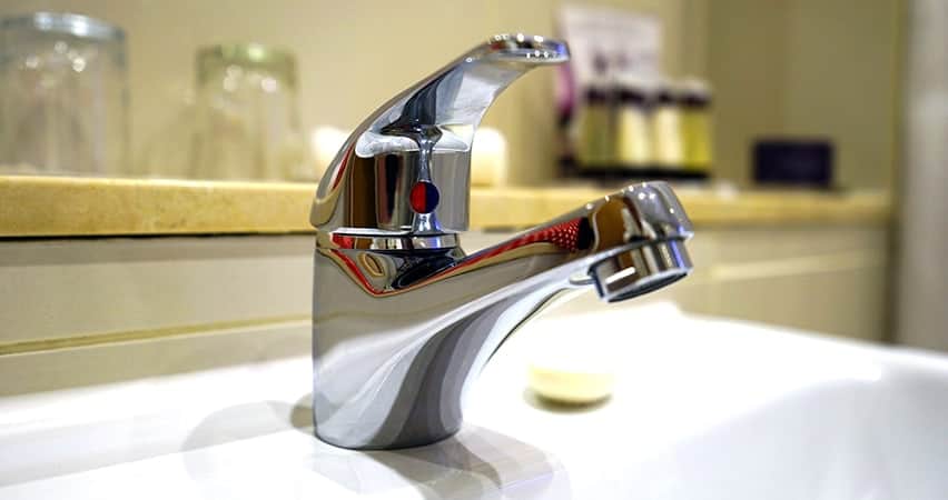 common plumbing issues need professional help
